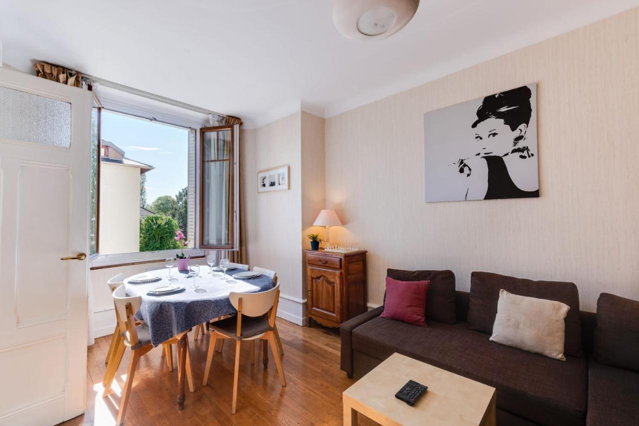 Triangle D'or - 3 Bedroom Appartement *