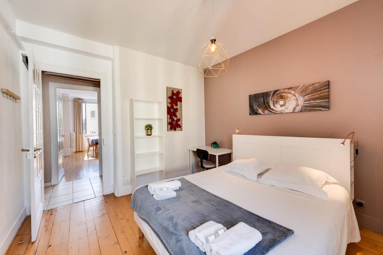 Triangle D'or - 3 Bedroom Appartement *